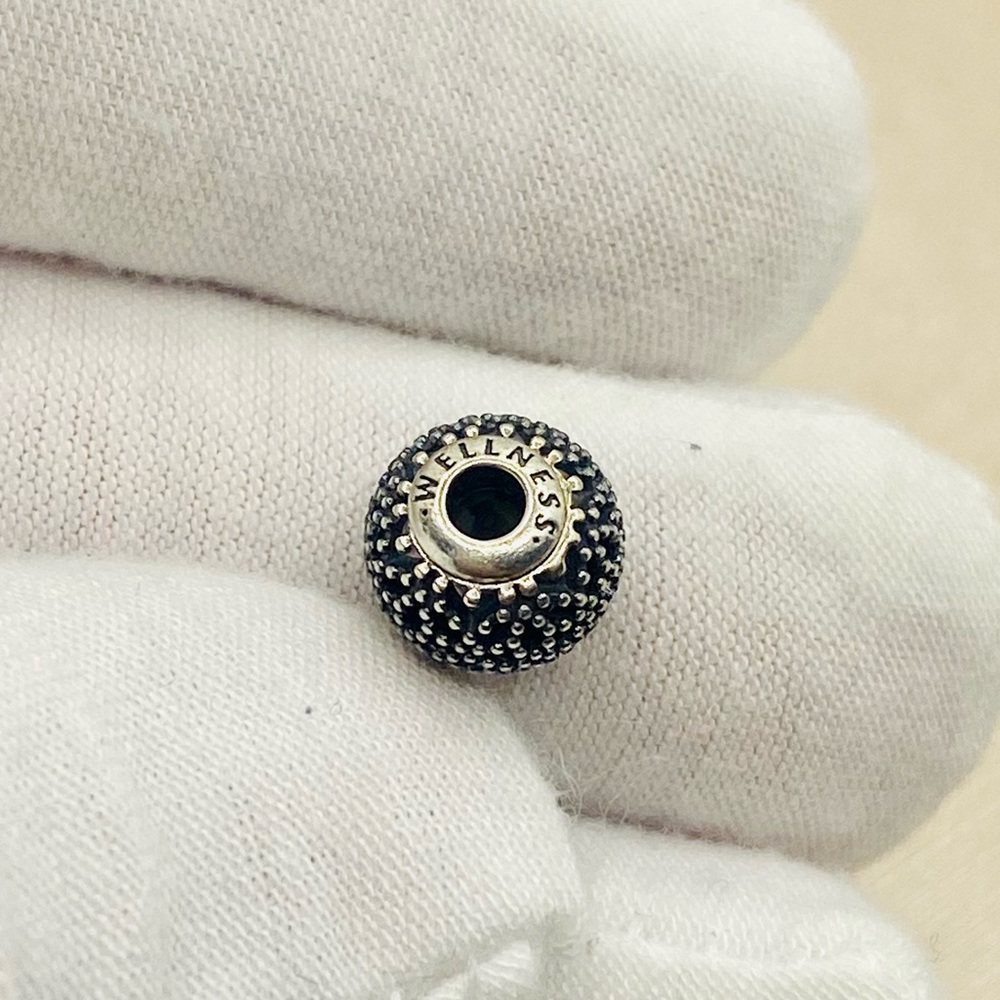 EUC Pandora 796013 Sterling Silver ESSENCE Wellness Charm w/ Black Crystals - Picture 7 of 8